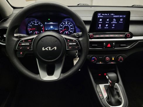 Used 2024 Kia Forte LXS FWD image 22