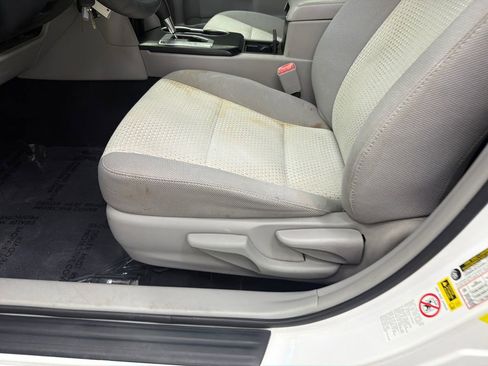 Used 2012 Toyota Camry LE image 10