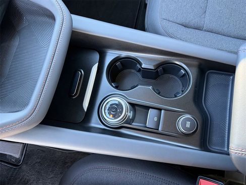 Certified 2025 Ford Explorer Active image 29