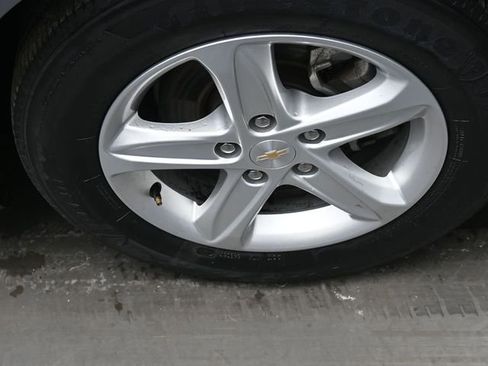 Used 2024 Chevrolet Malibu LT image 28