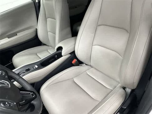 Used 2019 Honda HR-V EX-L image 10