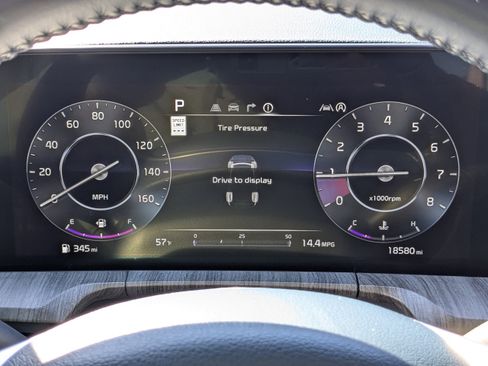 Used 2024 Kia Telluride SX w/ Towing Package image 30