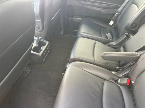 Used 2025 Honda Odyssey Sport-L image 12