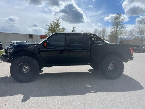Used 2016 Ford F250 Lariat w/ Chrome Package AWD/4WD image 2