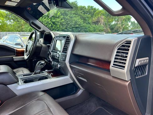 Used 2016 Ford F150 King Ranch w/ Equipment Group 601A Luxury AWD/4WD image 8