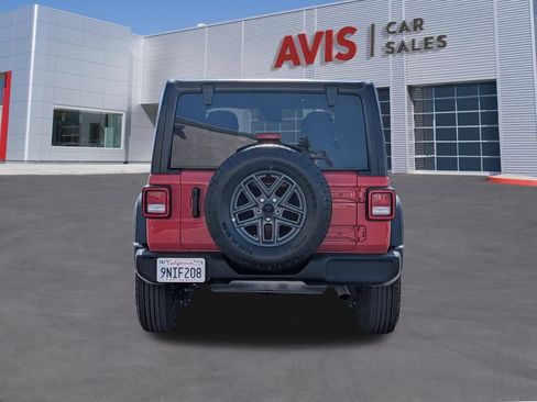 Used 2025 Jeep Wrangler Unlimited Sport AWD/4WD image 7