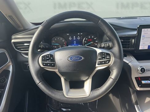 Used 2024 Ford Explorer XLT w/ Equipment Group 202A image 14