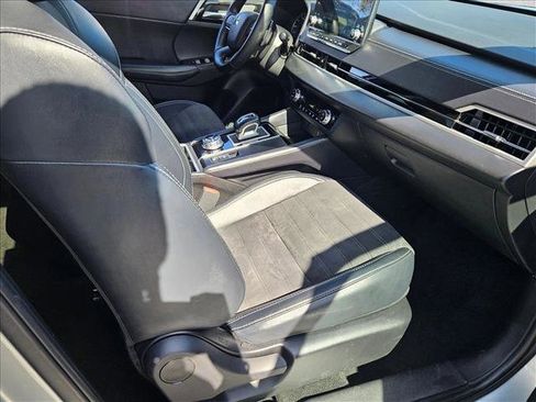 Used 2024 Mitsubishi Outlander SE image 19