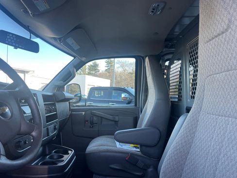 Certified 2024 Chevrolet Express 3500 w/ Driver Convenience Package image 12