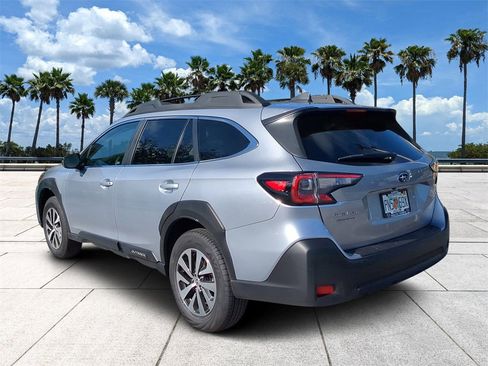Certified 2025 Subaru Outback Premium image 5