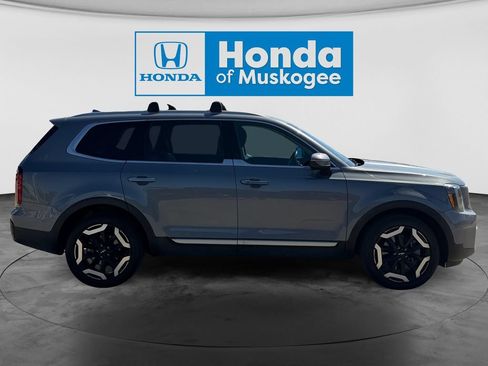 Used 2025 Kia Telluride S AWD/4WD image 4