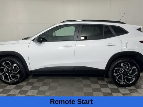 Used 2025 Chevrolet Trax RS w/ Driver Confidence Package FWD image 7
