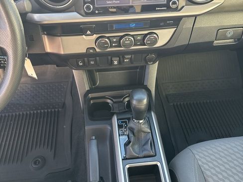 Used 2022 Toyota Tacoma SR5 image 22