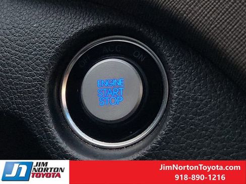 Used 2018 Hyundai Santa Fe Sport w/ 2.4L Value Package 02 image 23