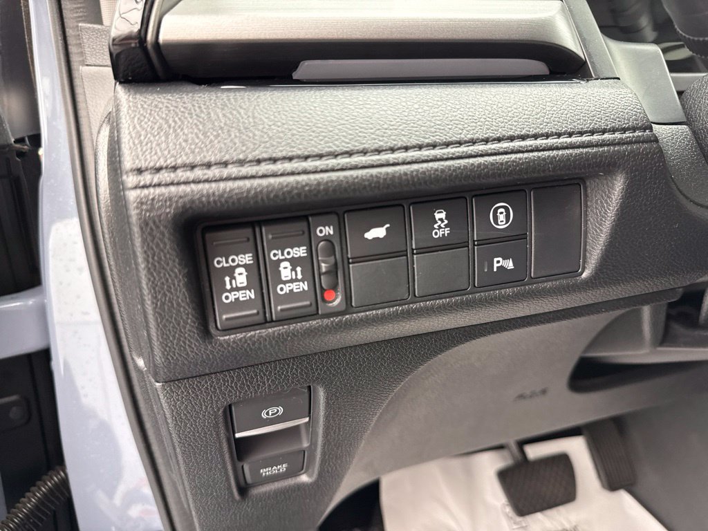 Used 2023 Honda Odyssey Touring image 21