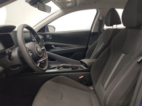 Used 2024 Hyundai Elantra SE FWD image 17