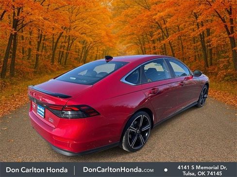 Used 2025 Honda Accord Sport image 4