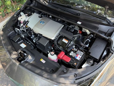 Used 2019 Toyota Prius Prime Advanced image 39