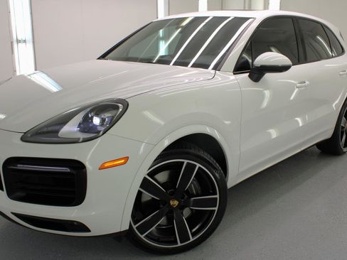 Used 2021 Porsche Cayenne image 13