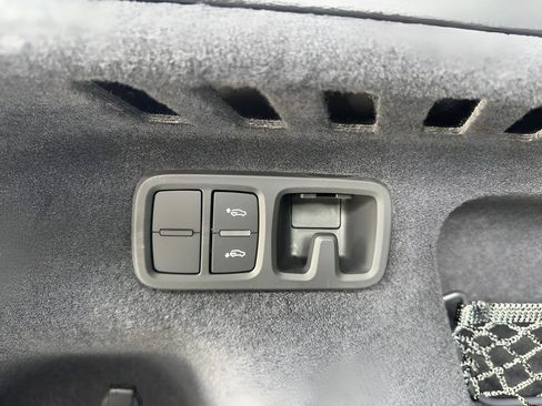 Certified 2025 Audi RS Q8 performance image 55