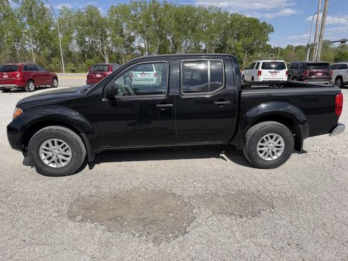 Used 2019 Nissan Frontier SV w/ Value Truck Package AWD/4WD image 6