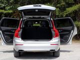 Used 2018 Volvo XC90 T6 Momentum w/ Convenience Package image 5