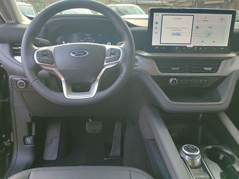 New 2026 Ford Explorer Active image 2