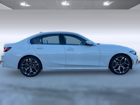 Used 2026 BMW 330i Sedan w/ Premium Package RWD image 7