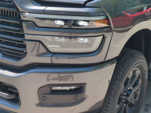 New 2026 RAM 2500 Laramie AWD/4WD image 11