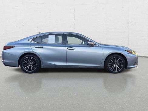 Used 2023 Lexus ES 350 w/ Premium Package image 4