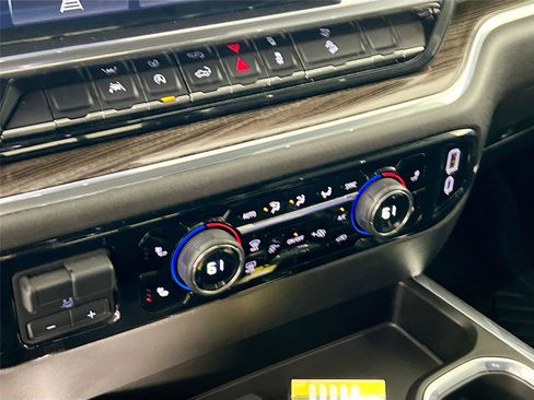 Used 2023 Chevrolet Silverado 1500 LT Trail Boss w/ Convenience Package II image 14