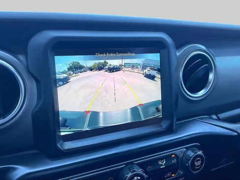 Used 2023 Jeep Wrangler Unlimited Rubicon 4xe w/ Steel Bumper Group AWD/4WD image 28