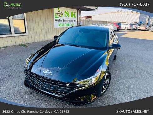 Used 2023 Hyundai Elantra Limited image 6