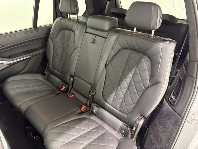 Certified 2024 BMW X7 xDrive40i w/ M Sport Package AWD/4WD image 16