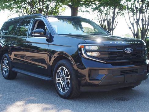 Certified 2025 Ford Expedition Max Active RWD image 1