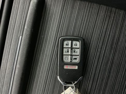 Used 2019 Honda Odyssey EX-L image 41