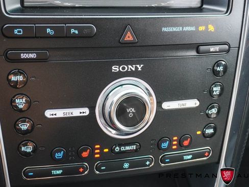 Used 2019 Ford Explorer Platinum image 40