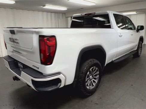 Certified 2022 GMC Sierra 1500 AT4 w/ AT4 Premium Package image 8