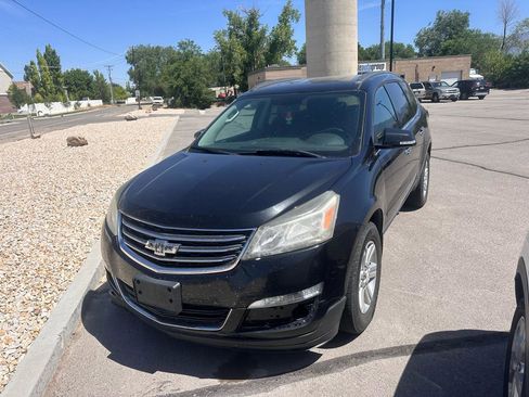 Used 2013 Chevrolet Traverse LT FWD image 2