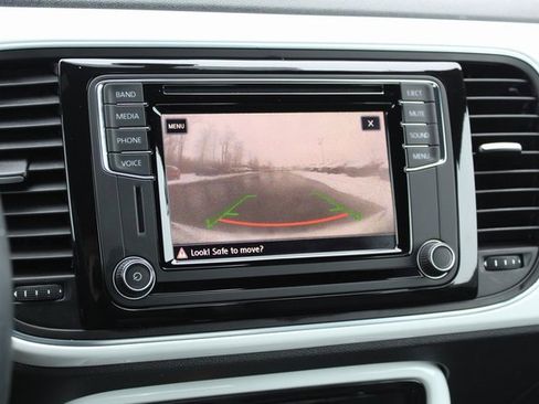 Used 2017 Volkswagen Beetle 1.8T SE image 22