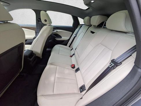 New 2025 Audi A6 e-tron Premium AWD/4WD image 18