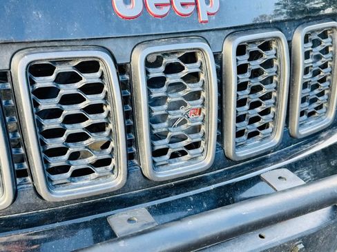 Used 2018 Jeep Grand Cherokee Trailhawk image 15