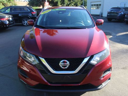 Used 2022 Nissan Rogue Sport SV w/ Technology Package image 8