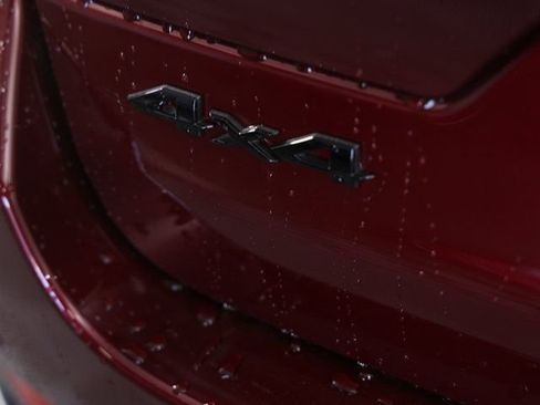 New 2025 Jeep Grand Cherokee Limited w/ Black Appearance Package image 9