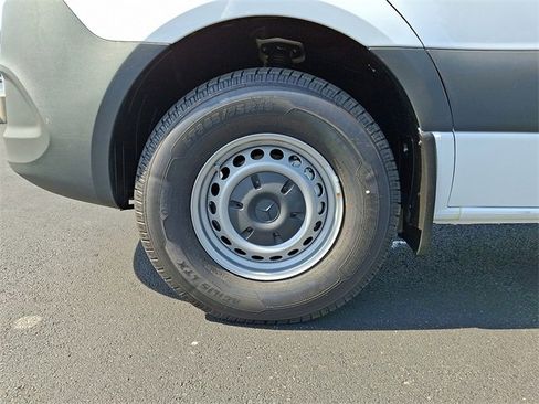 New 2025 Mercedes-Benz Sprinter 2500 image 9