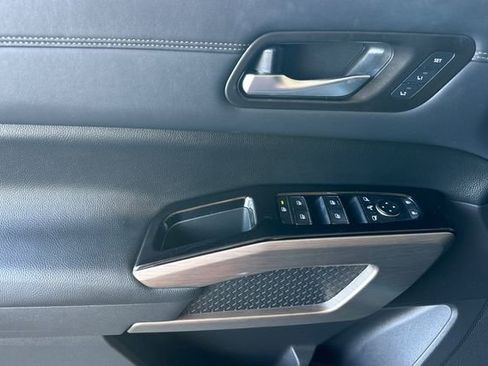 Used 2023 Nissan Pathfinder Platinum FWD image 10