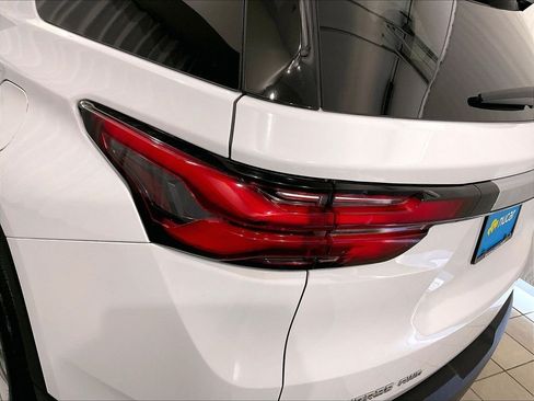 Used 2023 Chevrolet Traverse LT w/ LPO, Floor Liner Package AWD/4WD image 34