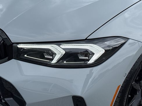 New 2026 BMW 330i Sedan RWD image 9