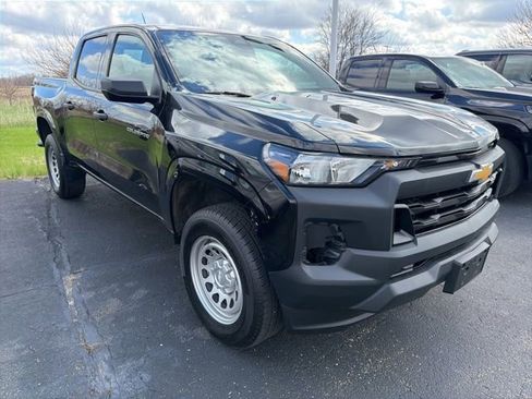 Used 2023 Chevrolet Colorado W/T image 8
