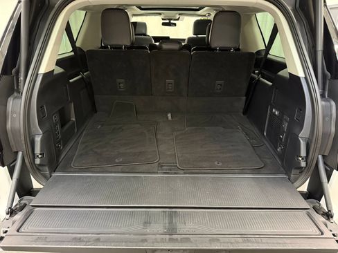 Used 2025 Ford Expedition Max Platinum AWD/4WD image 5